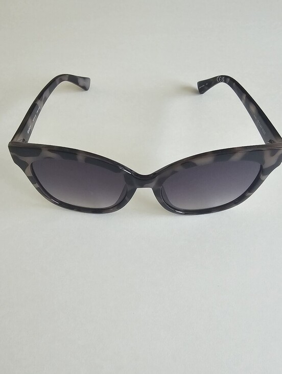 Quay Australia Its My Way Sunglasses Milky Tortoise Smoke Gradient Cat Eye main image 4
